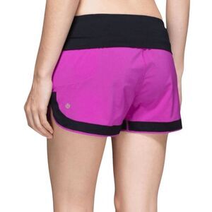 LULULEMON ATHLETICA Ready To Roll Short Size 8 in Ultra Violet/Black Szie 8